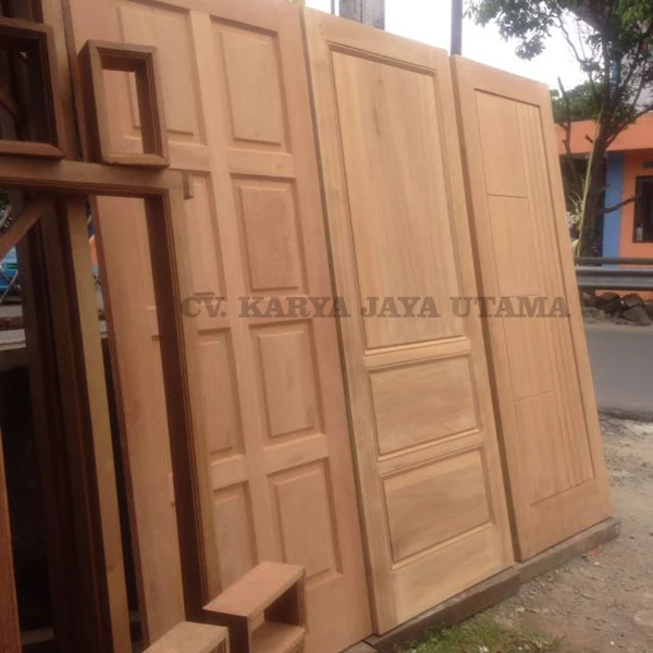 Plywood Doors in Surabaya